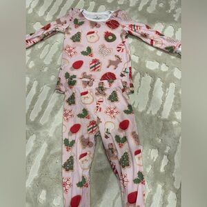 Caden Lane Holiday Print Kids Pajama Set - Pink and Green
